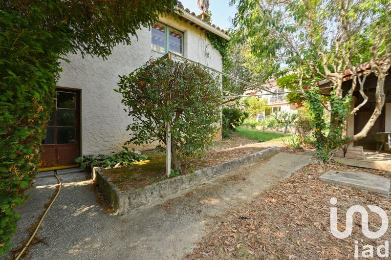 Maison - 220 m² - 4 pièces