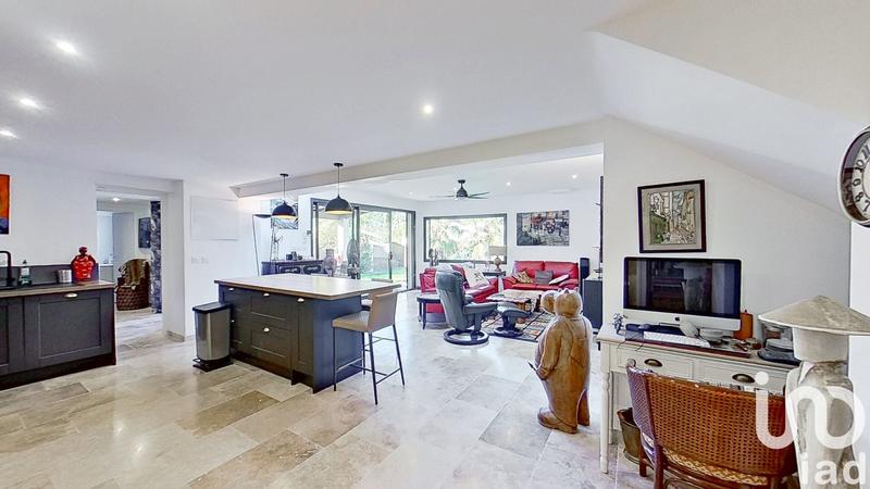 Maison - 400 m² - 14 pièces