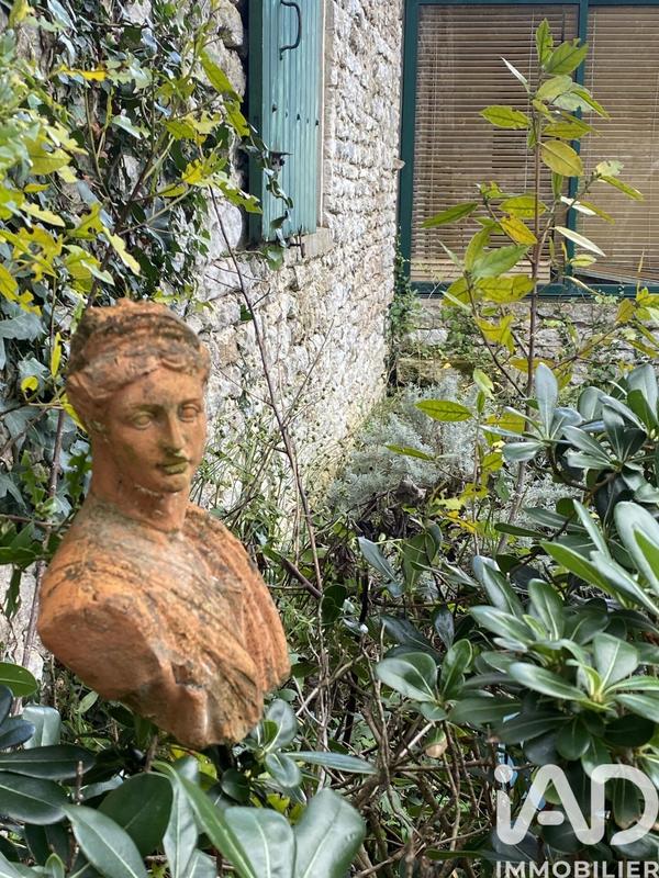 Maison - 245 m² - 10 pièces