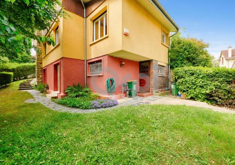 Maison - 187 m² - 6 pièces