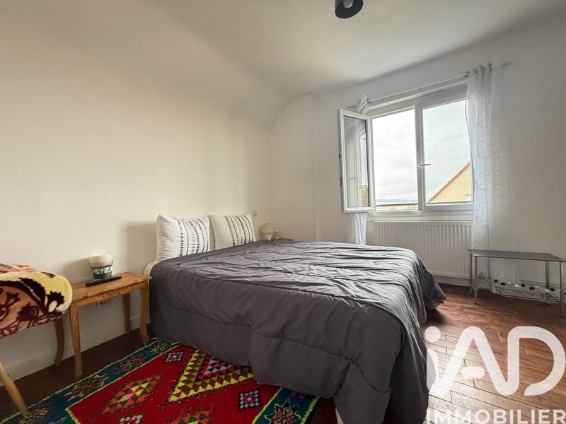 Maison - 99 m² - 5 pièces