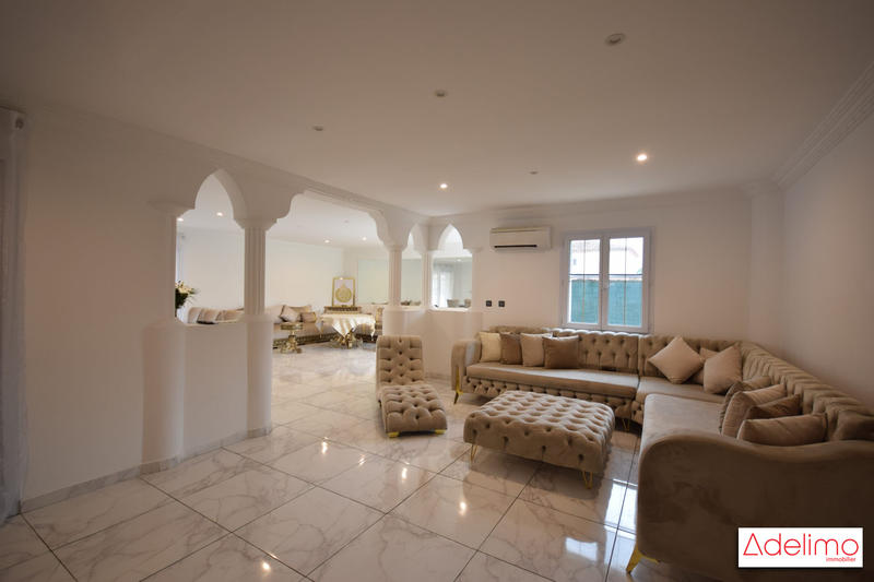 Villa - 189 m² - 7 pièces