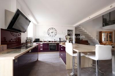 Maison - 278 m² - 10 pièces