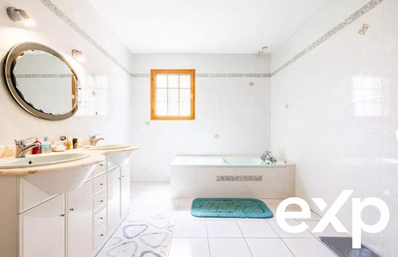 Maison - 152 m² - 4 pièces