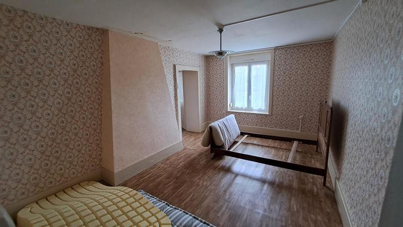 Maison - 254 m² - 8 pièces