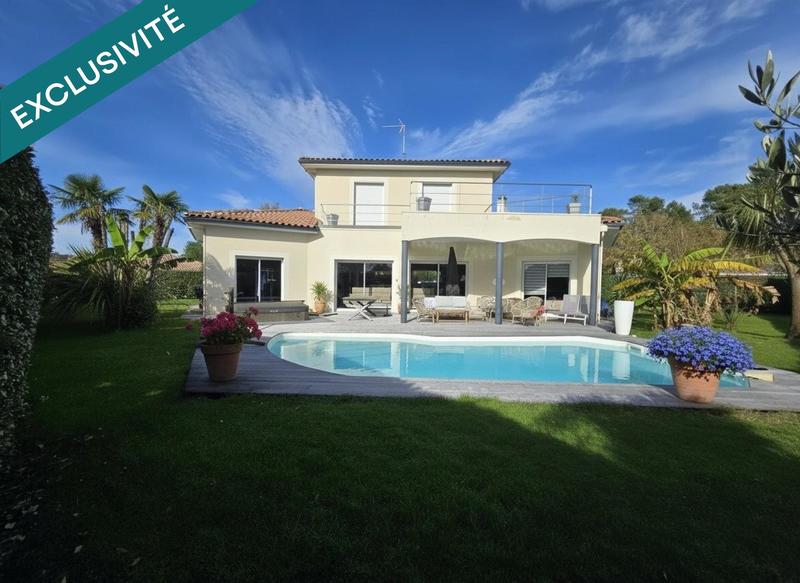 Maison - 180 m² - 5 pièces