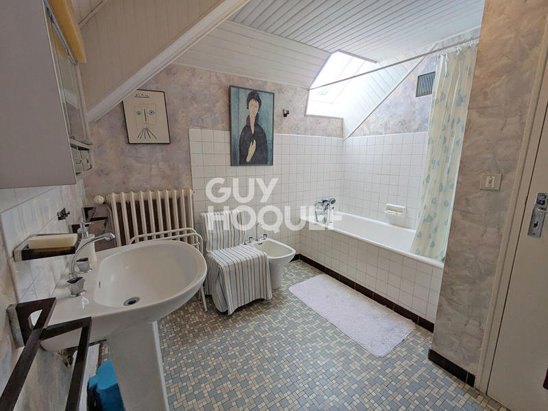 Maison - 180 m² - 6 pièces