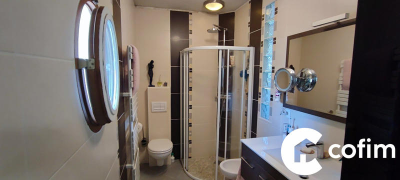 Maison - 122 m² - 5 pièces