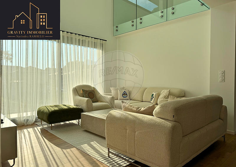 Maison - 151 m² - 5 pièces