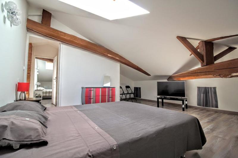Maison bourgeoise - 319 m² - 8 pièces