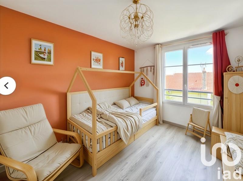 Maison - 90 m² - 5 pièces