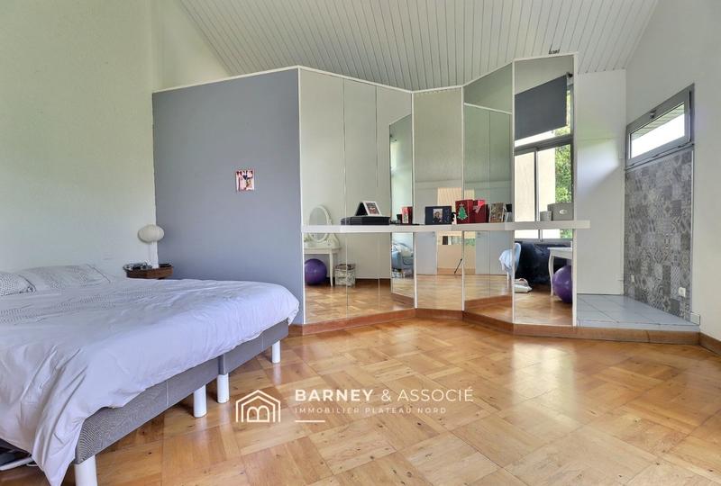 Maison contemporaine - 260 m² - 7 pièces