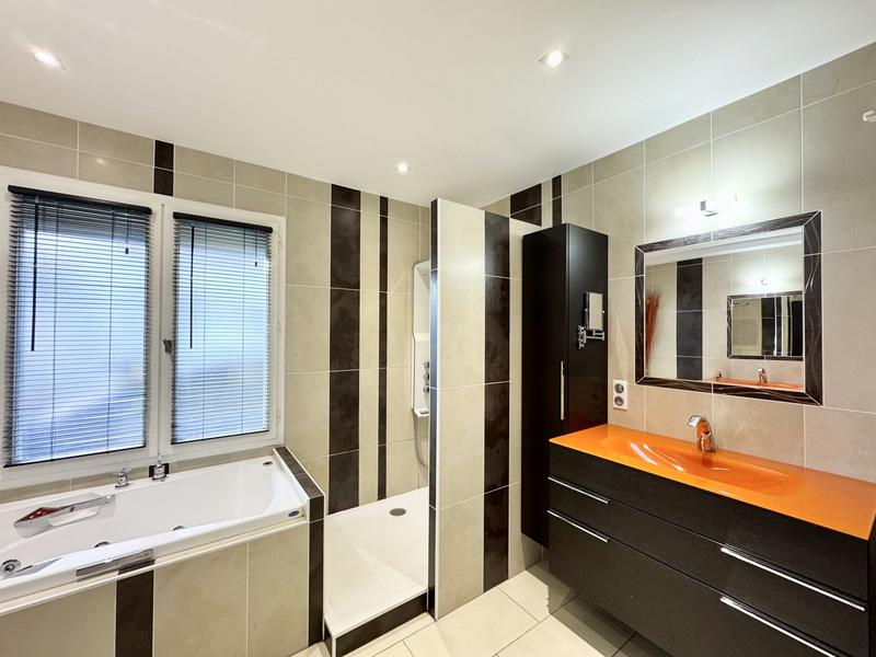 Maison - 148 m² - 5 pièces