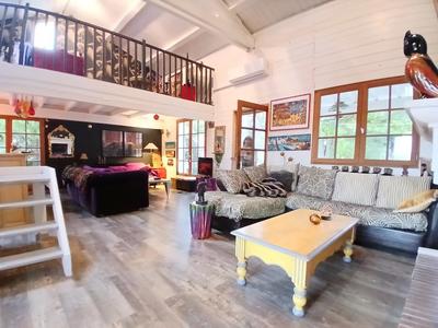 Maison - 97 m² - 5 pièces