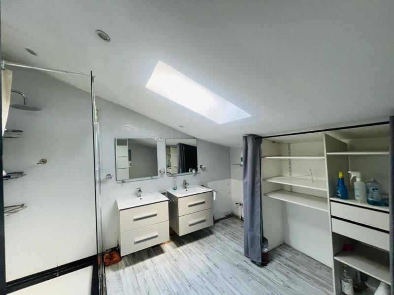 Maison - 137 m² - 4 pièces