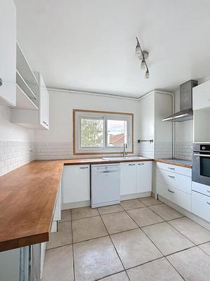 Appartement - 82 m² - 3 pièces