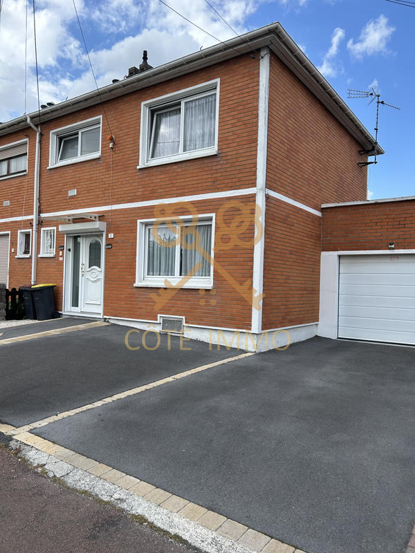 Maison - 85 m² - 4 pièces