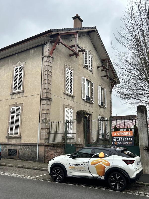 Maison - 252 m² - 8 pièces