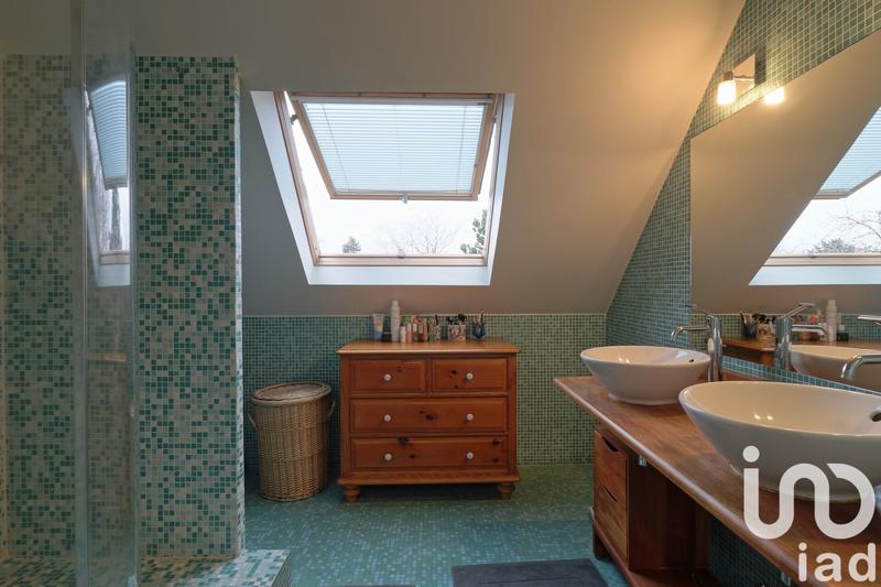 Maison - 188 m² - 8 pièces