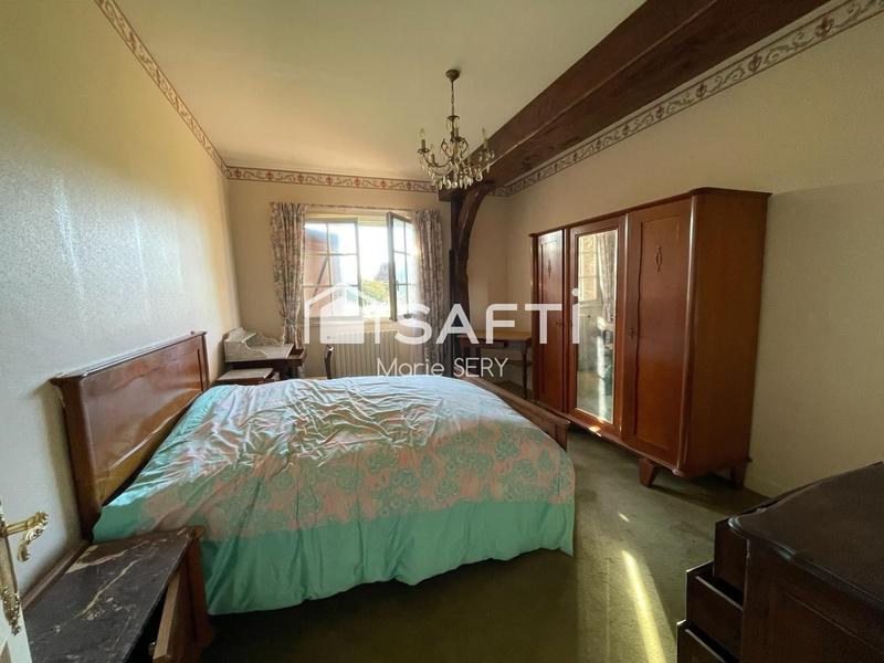 Maison - 218 m² - 8 pièces