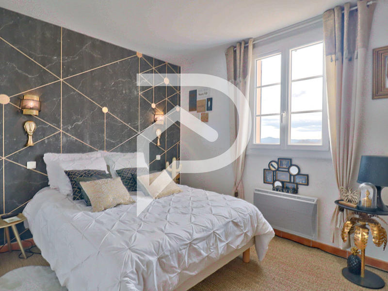 Villa - 164 m² - 8 pièces