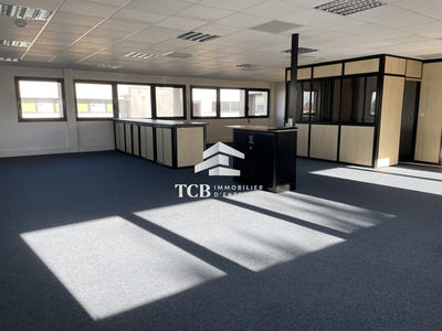 Bureau - 166 m²