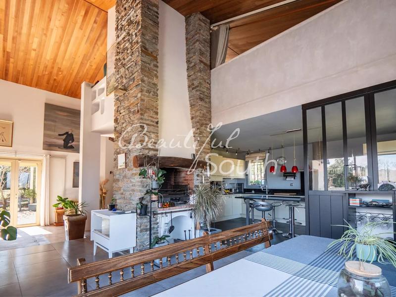 Villa - 263 m² - 5 pièces