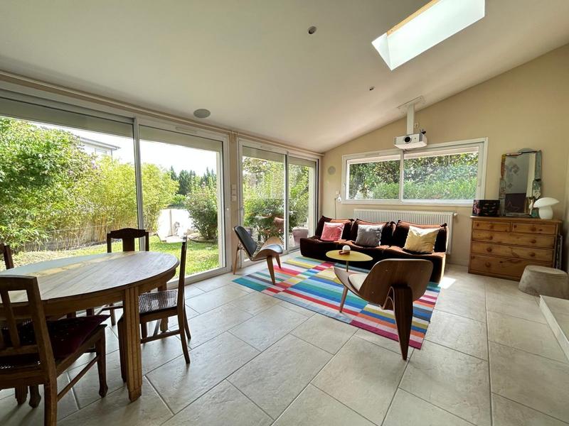 Villa - 202 m² - 7 pièces