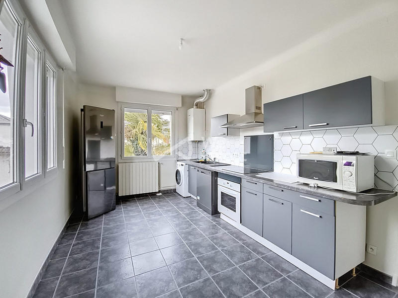 Appartement - 91 m² - 3 pièces