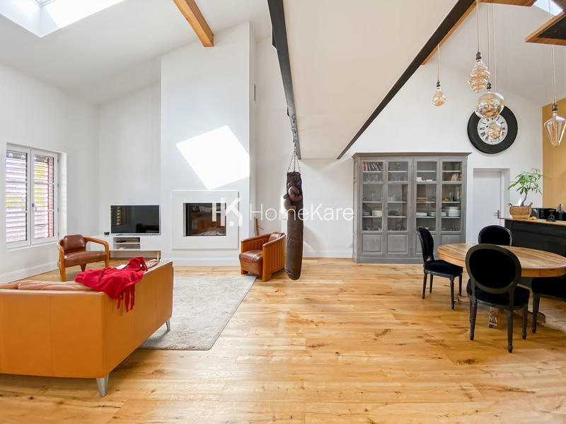 Maison - 180 m² - 5 pièces