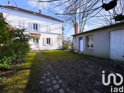 Maison - 166 m² - 7 pièces