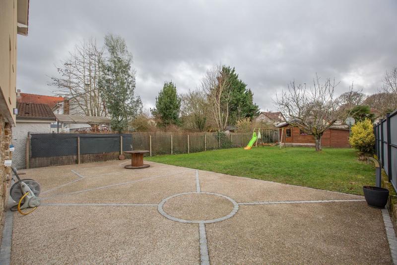 Maison - 100 m² - 4 pièces