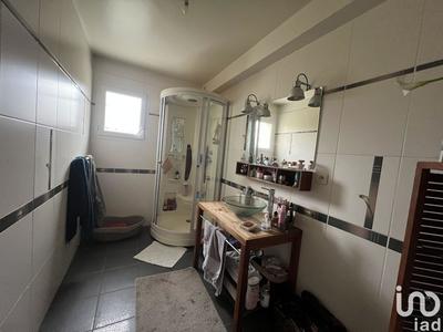 Maison - 230 m² - 9 pièces