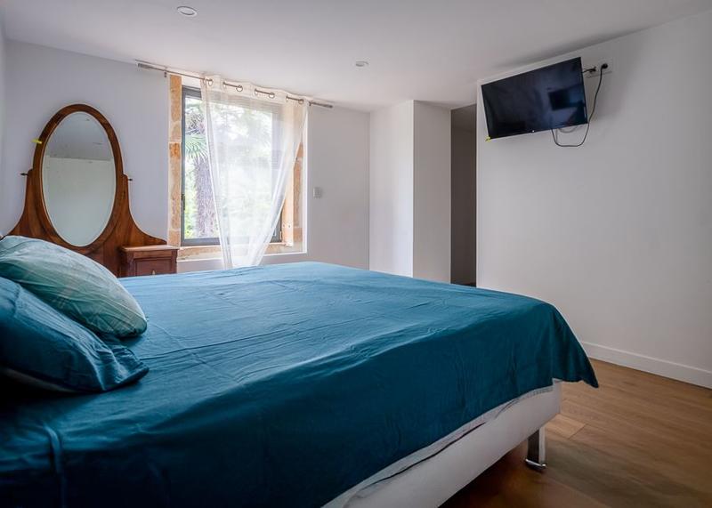 Propriété - 300 m² - 9 pièces