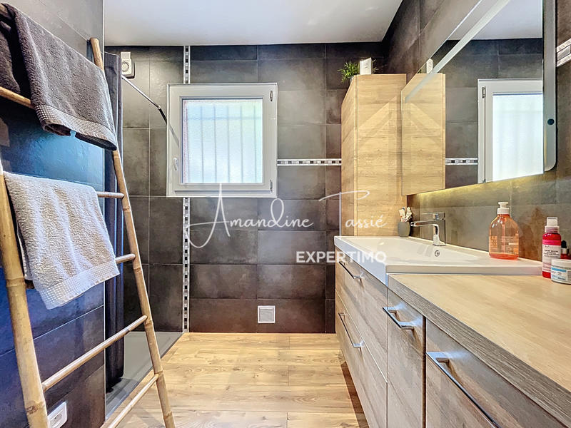 Maison - 94 m² - 4 pièces