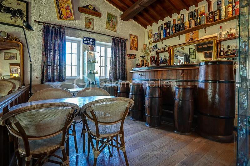 Appartement - 600 m² - 10 pièces