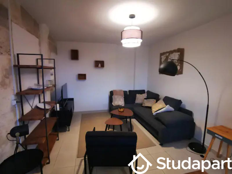 Chambre - 124 m² - 1 pièce