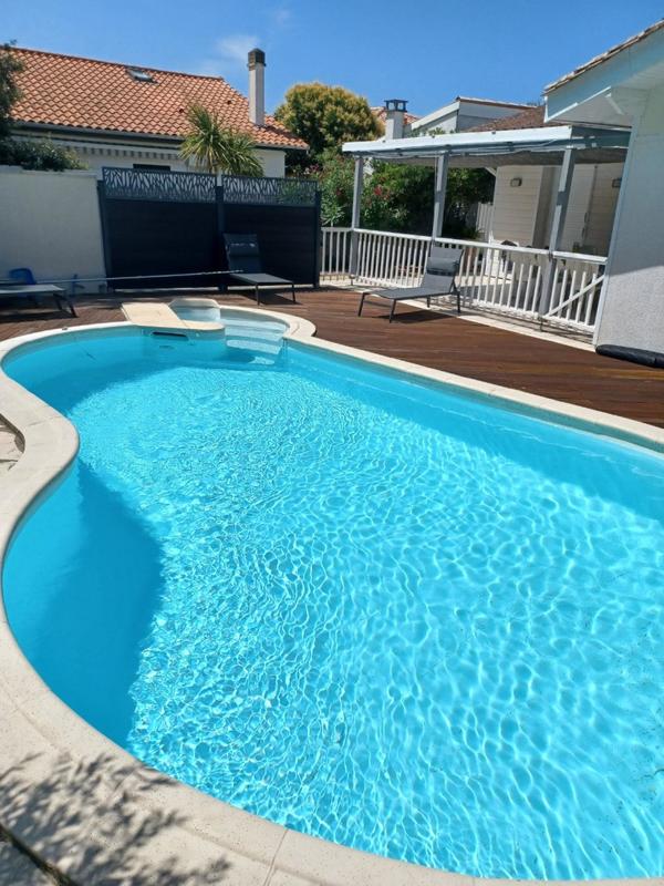 Maison - 111 m² - 9 pièces