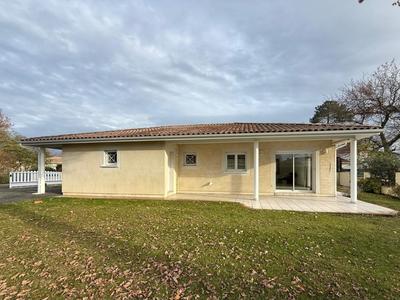 Maison - 95 m² - 3 pièces