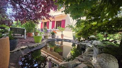 Maison - 203 m² - 6 pièces