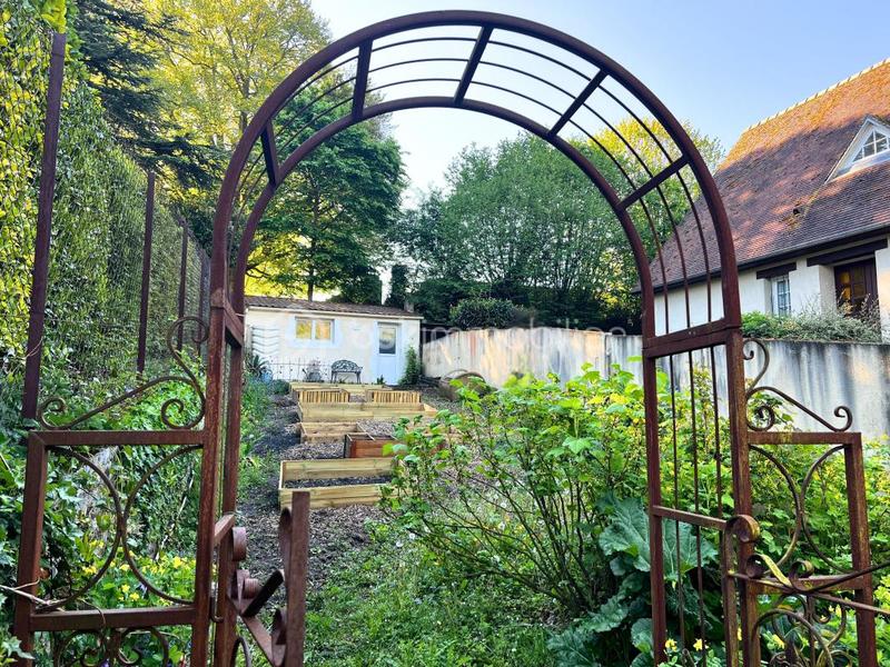 Propriété - 270 m² - 11 pièces