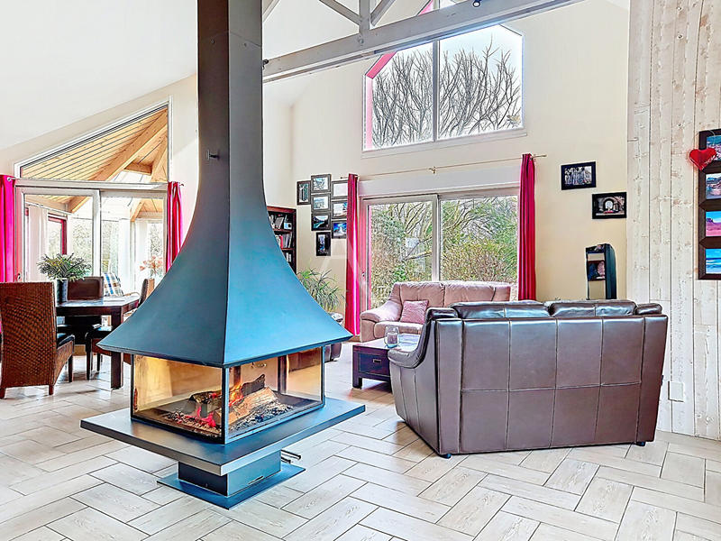 Maison - 215 m² - 7 pièces