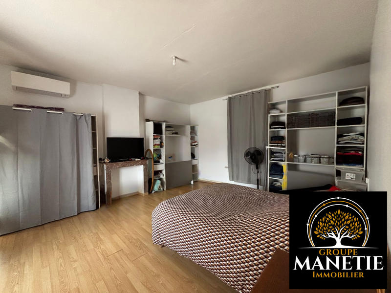 Maison ancienne - 157 m² - 8 pièces