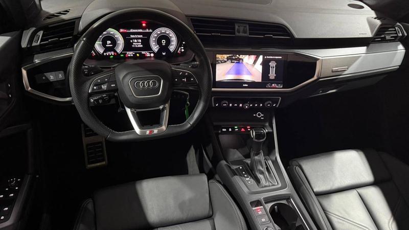 Audi Q3 45 TFSIe 245 ch s tronic 6 s line