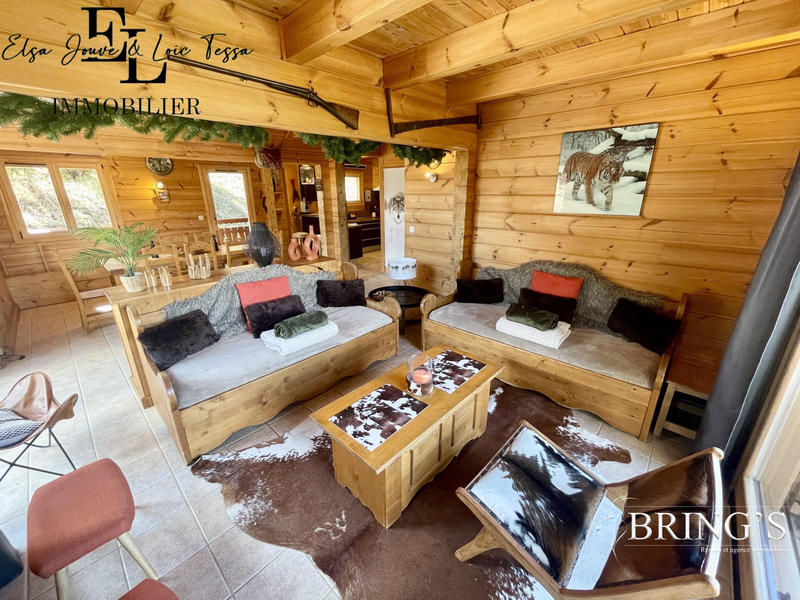 Châlet - 152 m² - 9 pièces