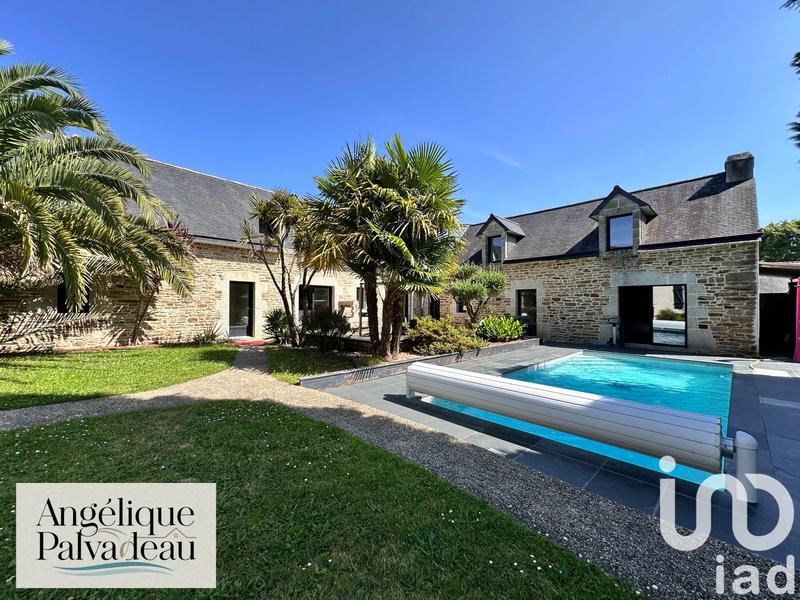 Maison - 365 m² - 12 pièces