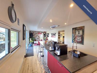 Maison - 198 m² - 7 pièces