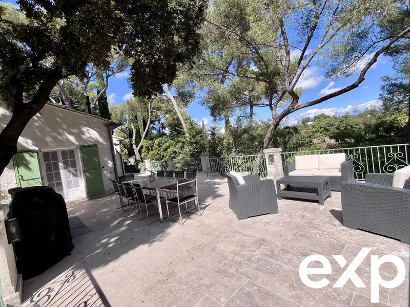 Maison - 170 m² - 5 pièces