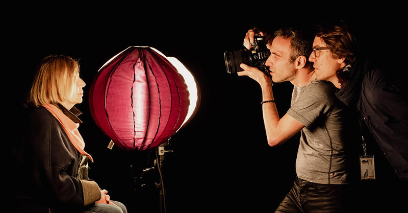 à nos visages s'abandonner