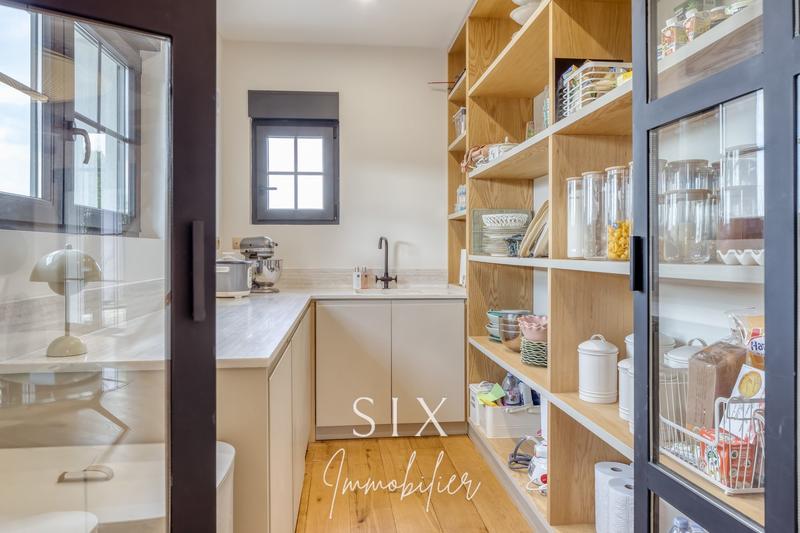 Maison - 163 m² - 7 pièces